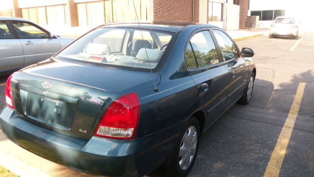 Hyundai Elantra 2003 photo 1