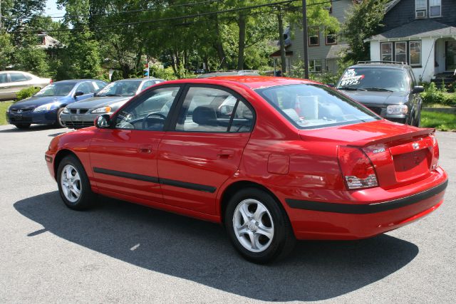 Hyundai Elantra 2004 photo 2