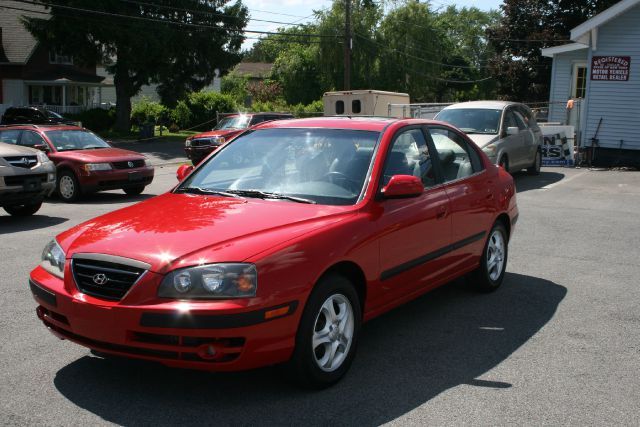 Hyundai Elantra 2004 photo 3