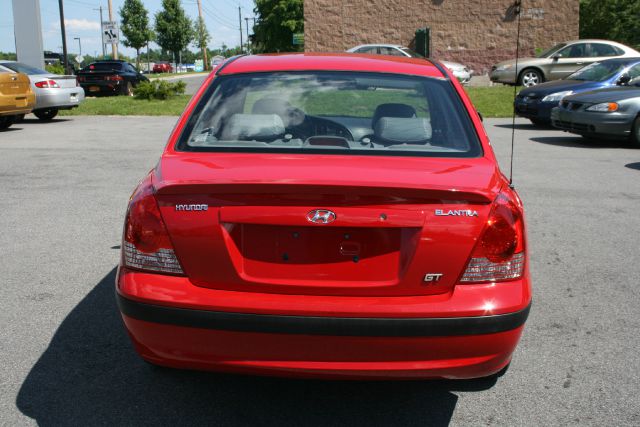 Hyundai Elantra 2004 photo 4