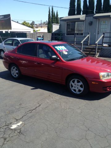 Hyundai Elantra 2004 photo 1