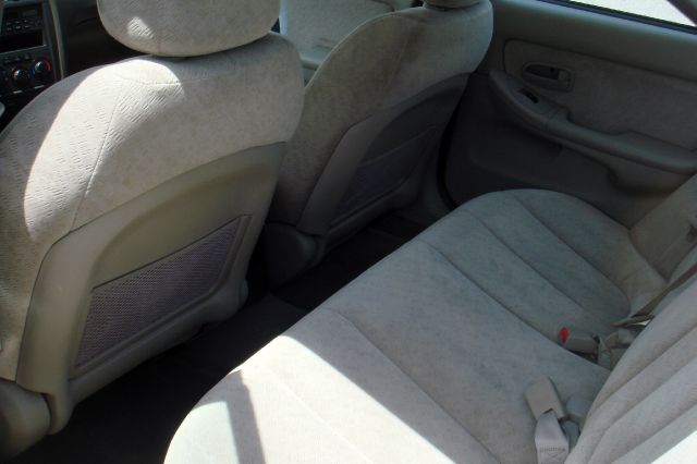 Hyundai Elantra 2004 photo 12