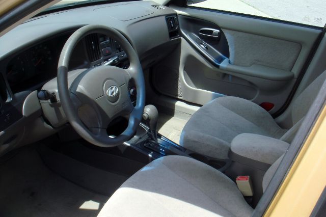 Hyundai Elantra 2004 photo 5