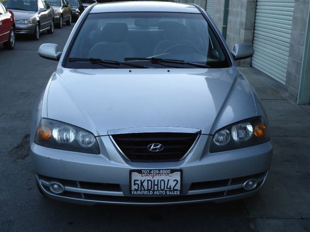 Hyundai Elantra 2004 photo 2