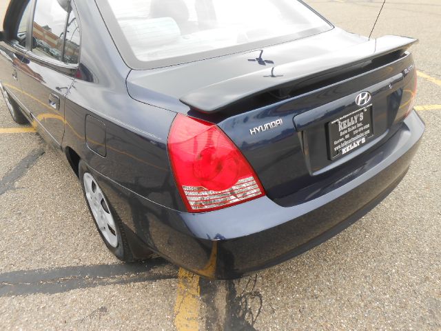 Hyundai Elantra 2004 photo 4