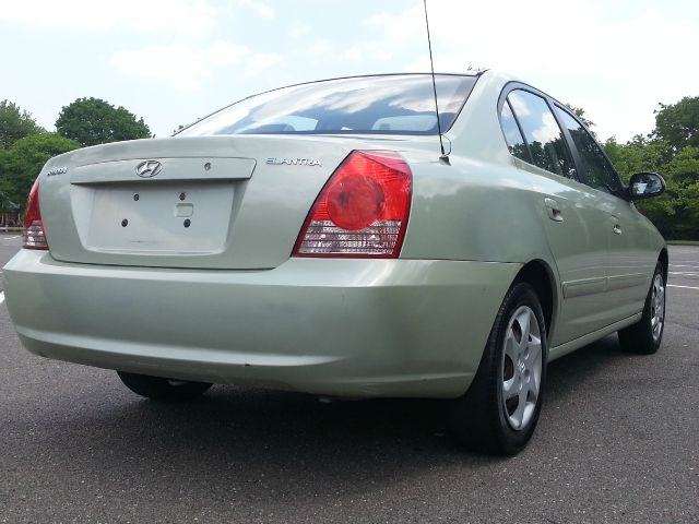 Hyundai Elantra 2004 photo 16