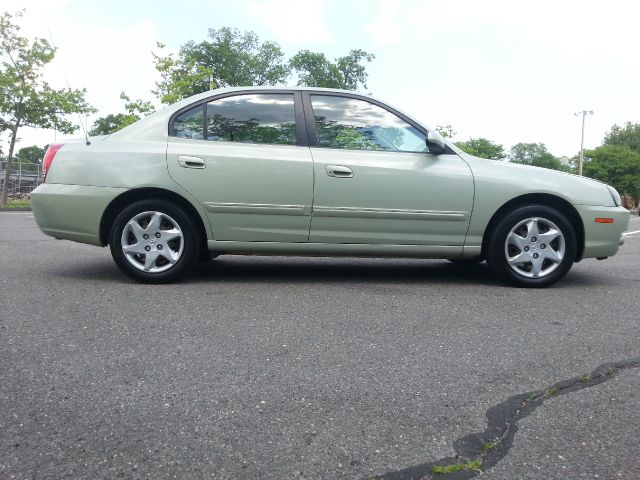 Hyundai Elantra 2004 photo 24