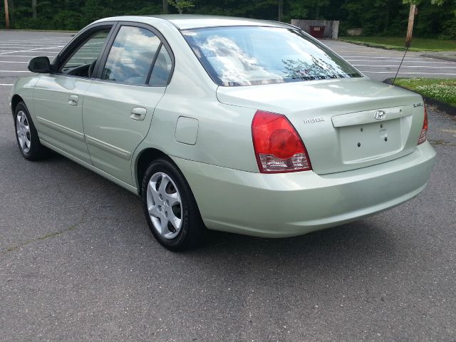 Hyundai Elantra 2004 photo 4