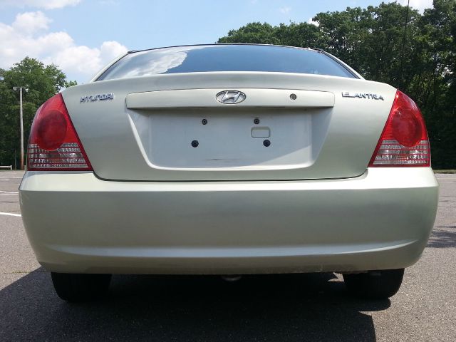 Hyundai Elantra 2004 photo 8