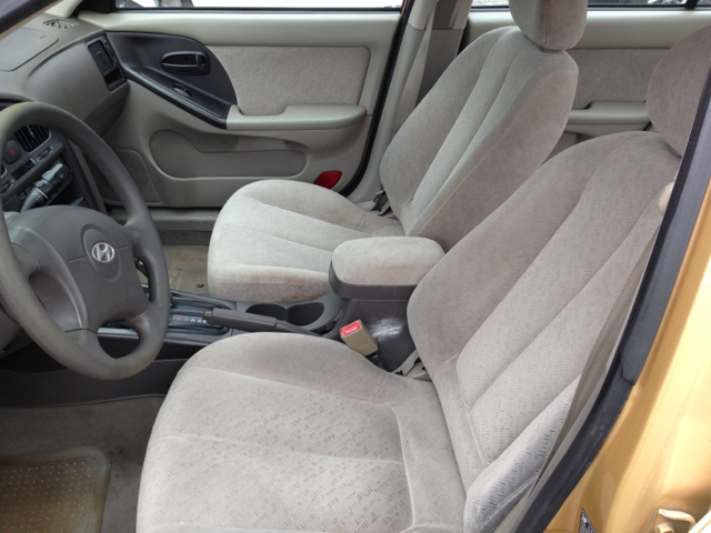 Hyundai Elantra 2004 photo 3