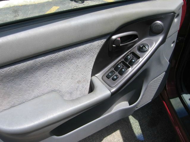 Hyundai Elantra 2004 photo 12