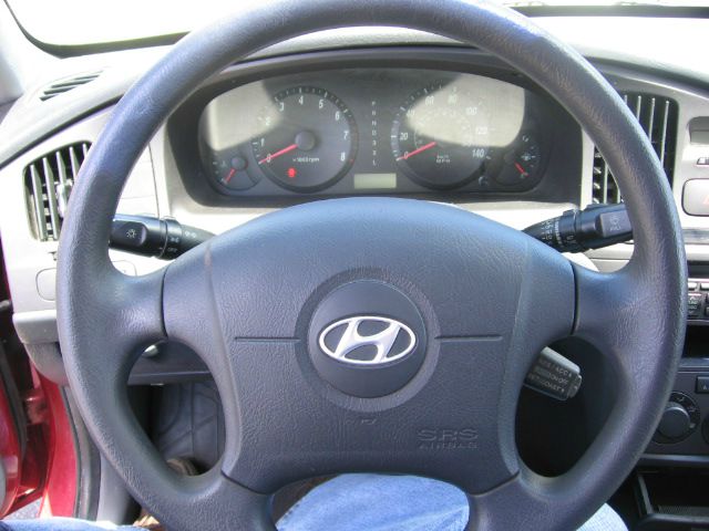 Hyundai Elantra 2004 photo 14