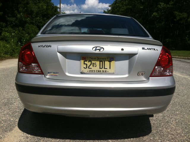 Hyundai Elantra 2004 photo 1