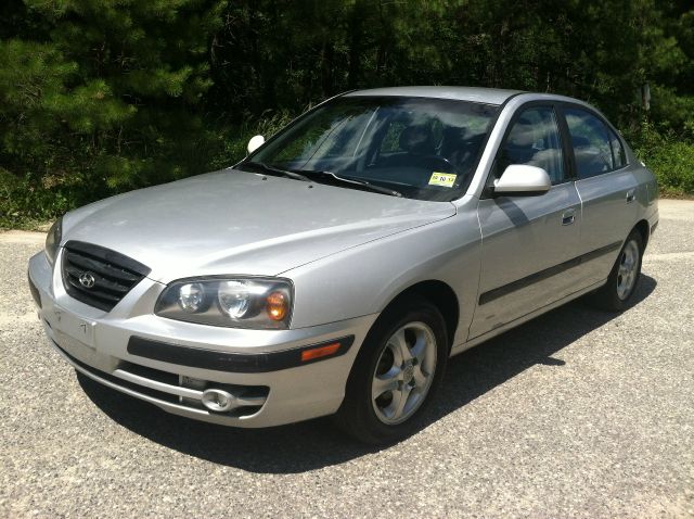 Hyundai Elantra 2004 photo 2