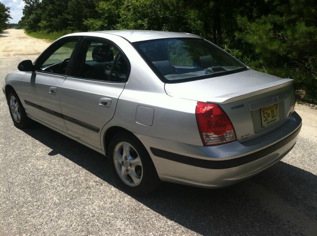 Hyundai Elantra 2004 photo 3