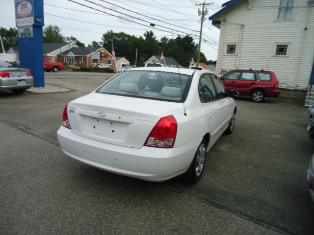 Hyundai Elantra 2004 photo 1