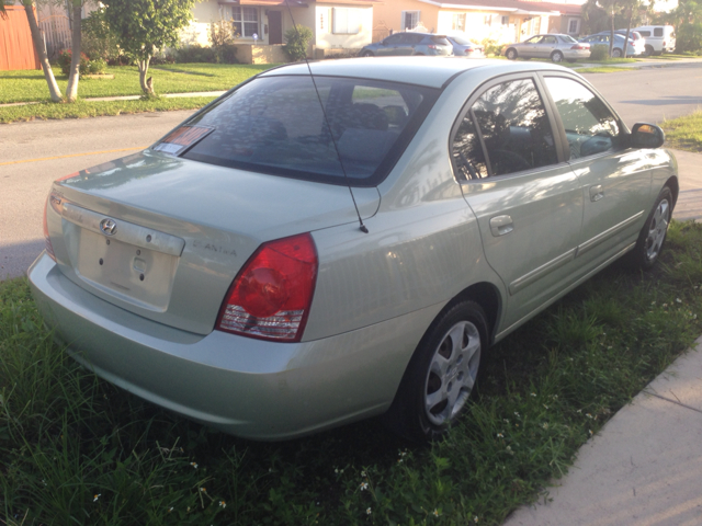 Hyundai Elantra Passion Sedan