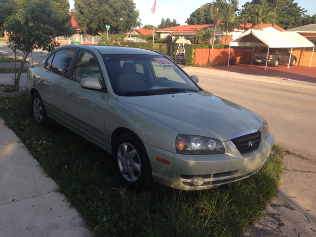 Hyundai Elantra 2004 photo 1