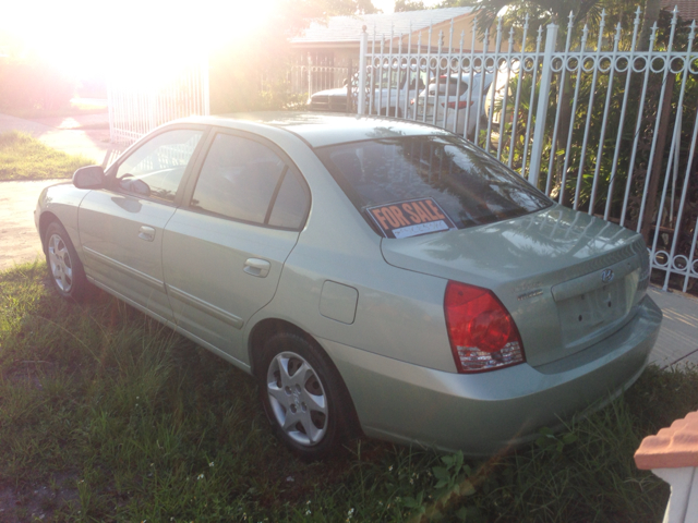 Hyundai Elantra 2004 photo 3