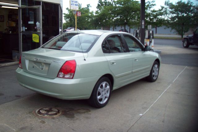 Hyundai Elantra 2004 photo 1