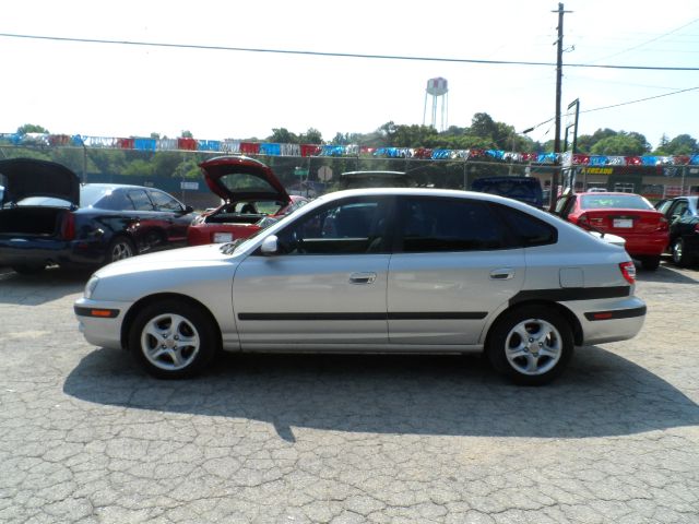 Hyundai Elantra 2004 photo 1