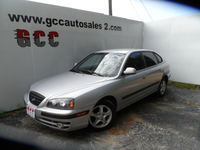 Hyundai Elantra 2004 photo 2