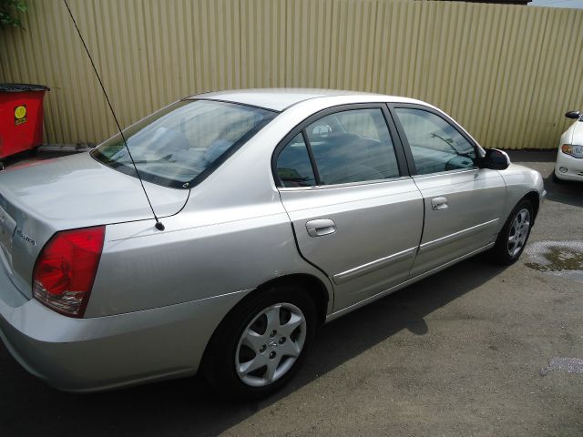 Hyundai Elantra 2004 photo 1