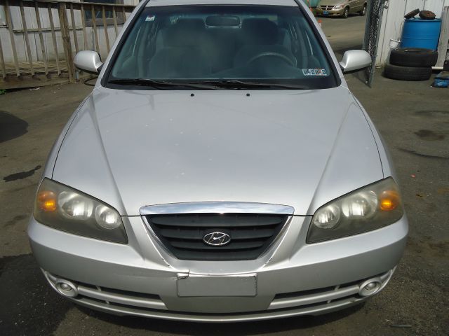 Hyundai Elantra 2004 photo 3