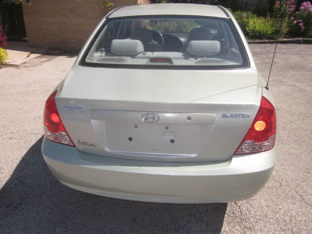 Hyundai Elantra 2004 photo 3