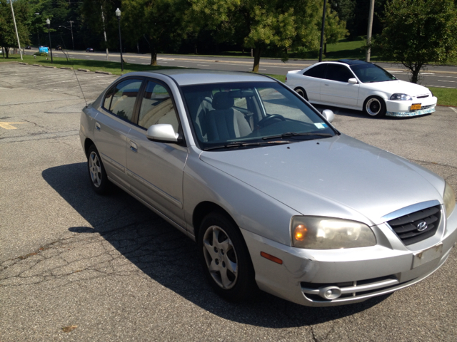 Hyundai Elantra FWD 4dr Sport Sedan