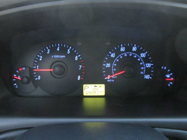 Hyundai Elantra 2004 photo 2