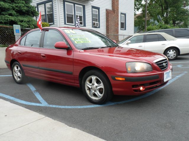 Hyundai Elantra 2004 photo 2