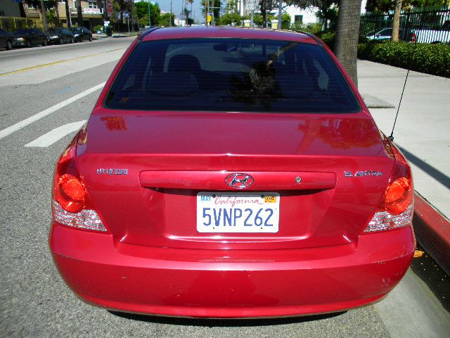 Hyundai Elantra 2004 photo 4