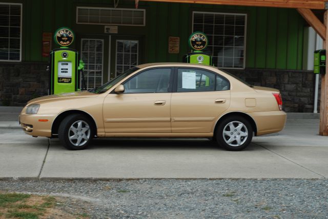 Hyundai Elantra 2004 photo 1