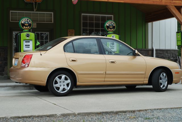 Hyundai Elantra 2004 photo 2