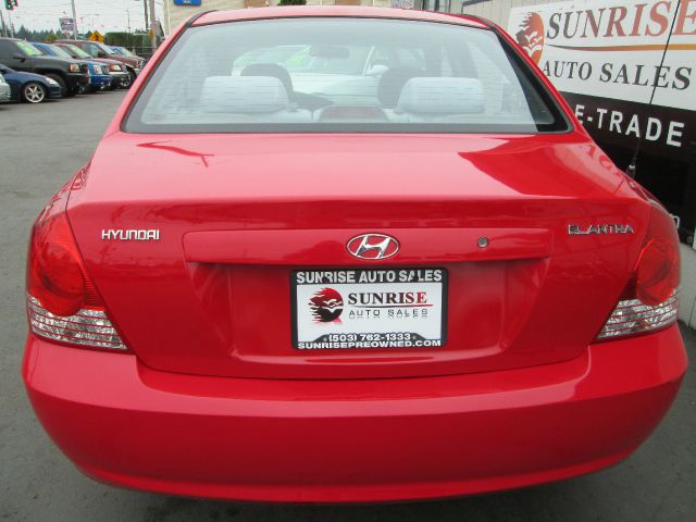 Hyundai Elantra 2004 photo 2