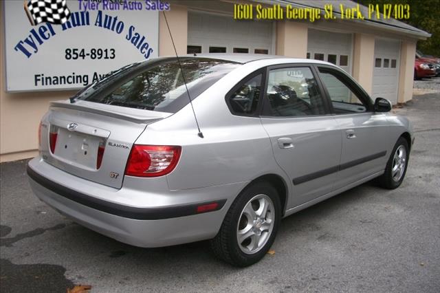 Hyundai Elantra 2004 photo 1