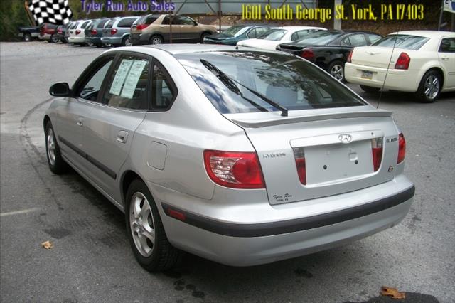 Hyundai Elantra 2004 photo 3