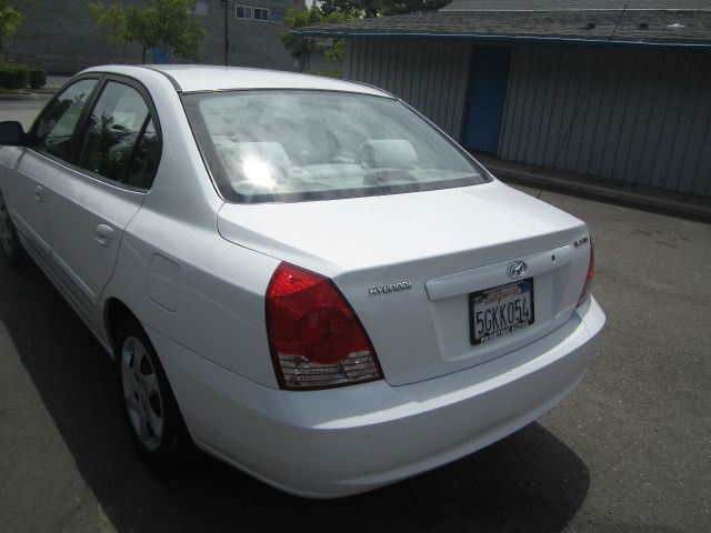 Hyundai Elantra 2004 photo 3