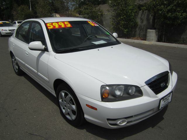 Hyundai Elantra 2004 photo 4