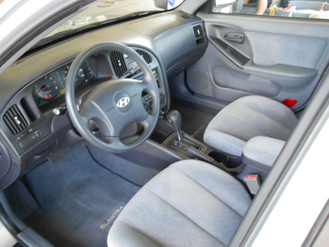 Hyundai Elantra 2004 photo 1