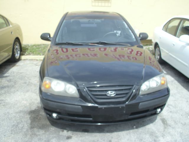 Hyundai Elantra 2004 photo 2