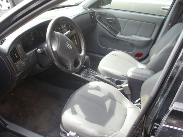 Hyundai Elantra 2004 photo 3