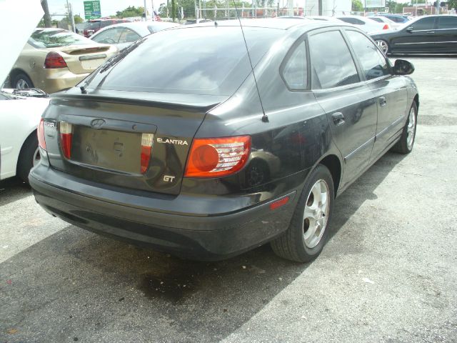 Hyundai Elantra 2004 photo 4