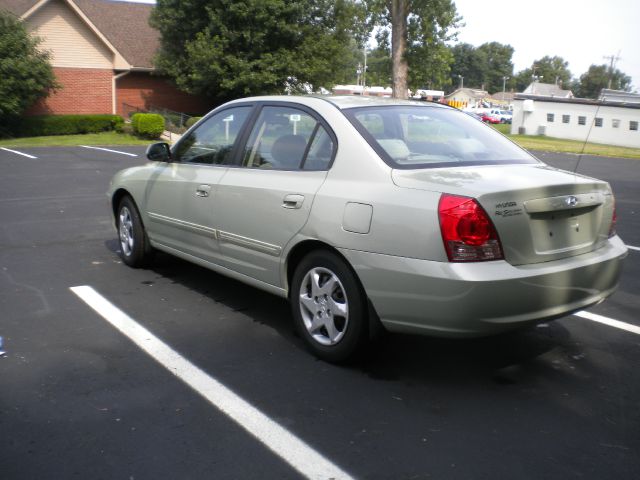 Hyundai Elantra 2004 photo 1