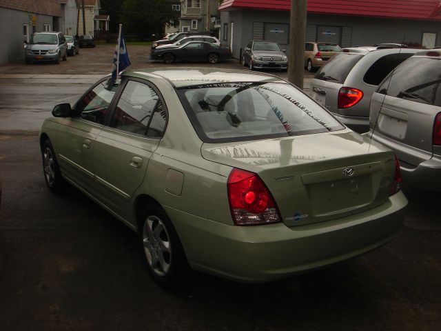 Hyundai Elantra 2004 photo 1