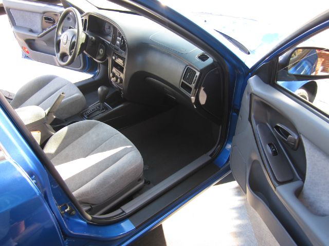 Hyundai Elantra 2004 photo 11