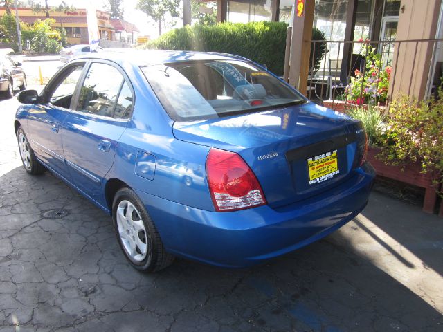 Hyundai Elantra 2004 photo 12