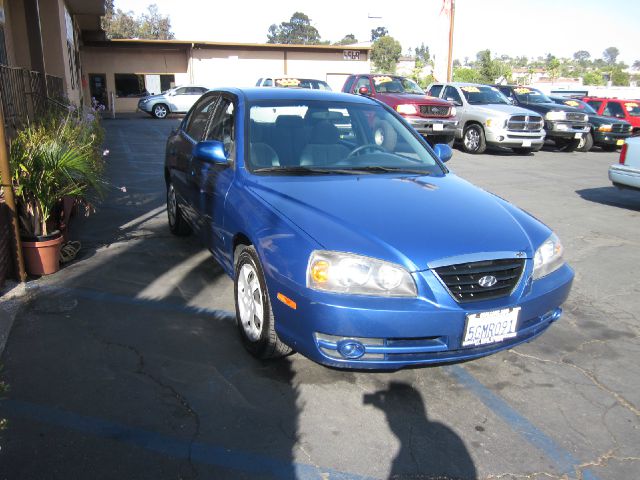 Hyundai Elantra 2004 photo 3