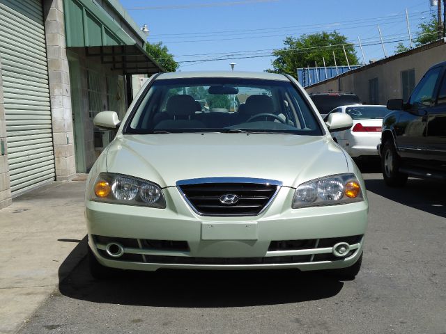 Hyundai Elantra FWD 4dr Sport Sedan